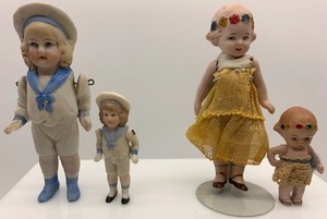 lot 44 image: 2 Pair ANTIQUE HERTWIG Bisque SailorFlower Garland Jointed Dolls