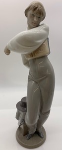 lot 46 image: LLADRO No Porcelain El Duende Male Flamenco Dancer