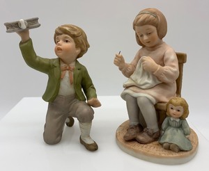lot 48 image: Pair of Vintage ENESCO Figurines