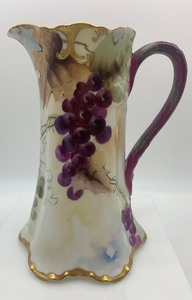 lot 50 image: Vintage HAVILAND China Grape Pattern Tall Porcelain Pitcher