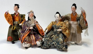 lot 136 image: Assorted ANTIQUE Japanese Hina  Ningyo Dolls with Gofun Faces