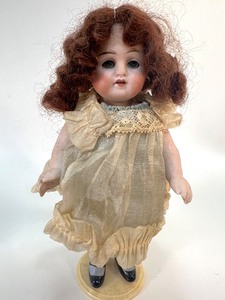 lot 8 image: Antique Diminutive GERMAN Bisque Doll - No Markings