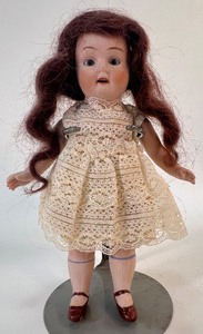 lot 10 image: Antique Vintage KESTNER Diminutive Bisque German Doll