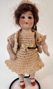 lot 14 image: Antique Vintage Diminutive GERMAN Bisque Doll with Markings 6343 I