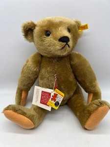 lot 183 image: STEIFF Mohair Jointed Teddy Bear - Margaret Strong - Germany - 015542 - Original Paper Tags