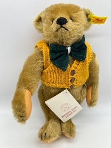 lot 200 image: STEIFF Mohair Jointed Teddy Bear - Germany - 015532 - With Paper Tags - Margaret Strong - Yellow Sweater