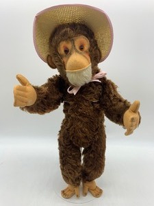 lot 83 image: Antique STEIFF Jocko Chimpanzee with Bonnet