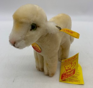 lot 106 image: Vintage STEIFF Mohair - Lamby - 152712 - German