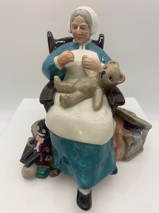 lot 298 image: Vintage ROYAL DOULTON The Nanny Figurine