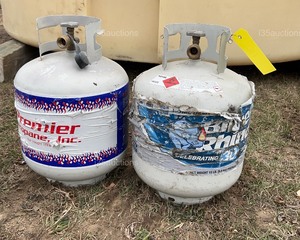 lot 81 image: Portable LP Tanks (2)