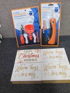 4 Holiday Dcor Items, 2 Pumpkin C...