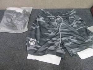 2 pair Mens Medium Gym Wolf Shorts...