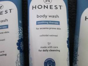 6- 8 oz Honest Soothing Therapy Bod...