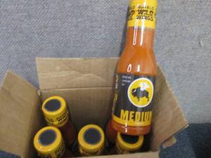 6- 12 oz Buffalo Wild Wings Medium ...