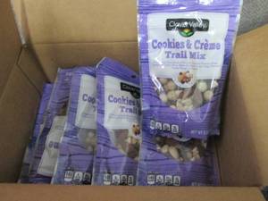 6- 6 oz Clover Valley Cookies & Crme Trail Mix