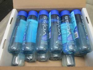 12 - 850 ml Voss Water & Aquamin...