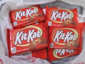 12- 1.5 oz KitKat Bars...
