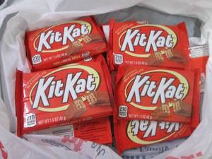 12- 1.5 oz KitKat Bars...