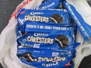 12- 3.03 oz Oreo Cakesters...