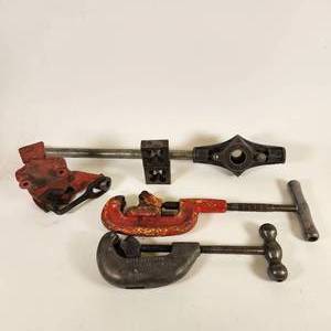 #12 Saunders & Ridgid Pipe Cutter, Reed MFG Co. Tap, Ridgid BC-210