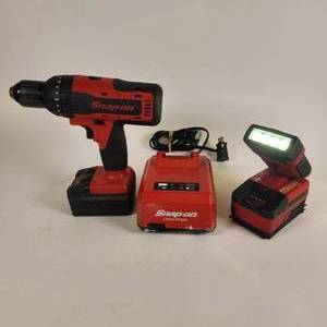 Snap-On 18v 12 Hammer Drill, 2 18v Batteries, Light, and Charger