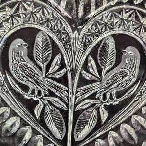 lot 71 image: Vintage Hofbauer Byrdes Heart Shaped Lead Crystal Candy Dish
