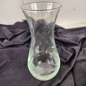 lot 90 image: Lot Of Four Flower Vases Crystal Ruby Flashed Floral Clear Miscellaneous Sizes