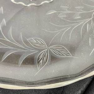 lot 110 image: Beautiful Glass Platter Embossed Leaves
