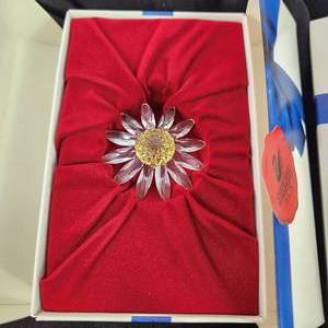 lot 157 image: Lot Of Three Renewal Gifts Swarovski Red Green Yellow