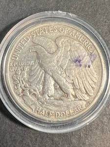 1947 US WALKING LIBERTY HALF DOLLAR IN AIRTITE