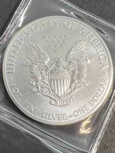 2015 AMERICAN SILVER EAGLE 1 TROY OZ .999 FINE SILVER
