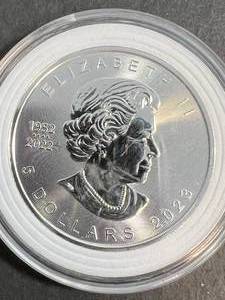 2023 CANADIAN MAPLE LEAF 1 TROY OZ .9999 FINE SILVER IN AIRTITE