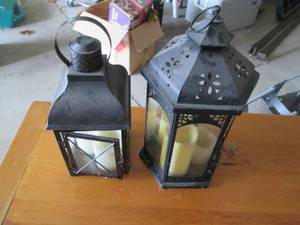 lot 40 image: 2pc Oil Rubbed Bronze Metal Lantern...