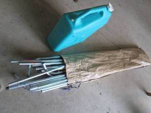 lot 57 image: Reliance 6-gallon campers water con...