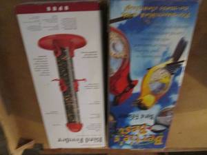 lot 85 image: 2-New in box outdoor hanging bird f...