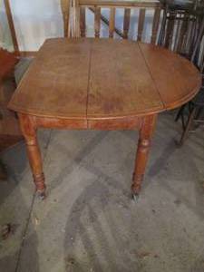 lot 91 image: Antique hardwood 43in53in Oblong ...