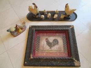 lot 102 image: Collection of Hen and Rooster figur...