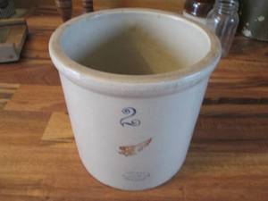 lot 104 image: 2-Gallon Red Wing stoneware crock...