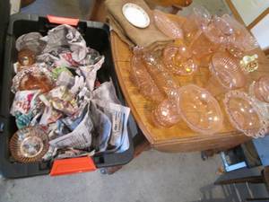 lot 108 image: Heavy duty storage tote comfortably...