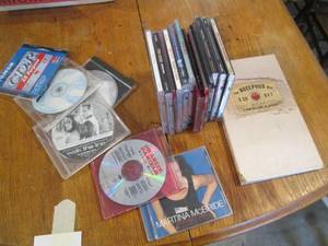 lot 112 image: Mostly Country Western music CDs w...