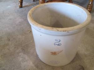lot 117 image: 2-Gallon Red Wing Stoneware Crock w...