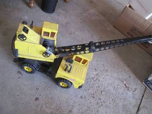 lot 132 image: Vintage metal Tonka Mighty Crane...