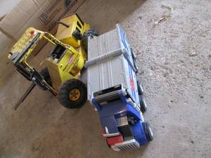 lot 136 image: Vintage Metal Tonka Mighty tandem A...