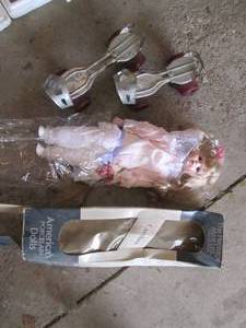 lot 147 image: 16 Porcelain doll and vintage roll...