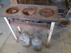 lot 78 image: Antique Gem Blue Flame 32in tall Tr...