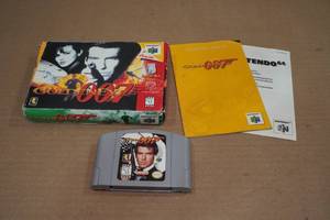 lot 5 image: Nintendo 64 Game Pak -007 Golden Eye - In Box