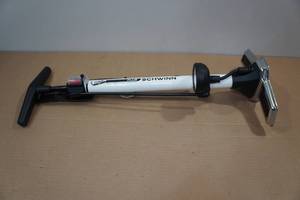 lot 27 image: Schwinn Cyclone Plus Inflator