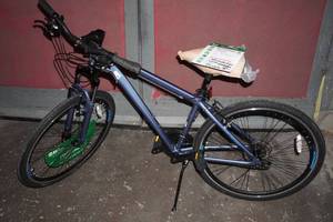 lot 48 image: Schwinn Trailway Hybrid 28 Bike