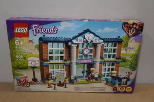 lot 93 image: Lego Friends Heartlake City School Building Set