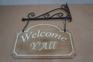 lot 94 image: Wooden Welcome Hanging Sign